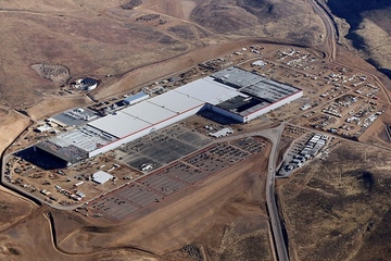 特斯拉超级工厂现已开工生产蓄电池组