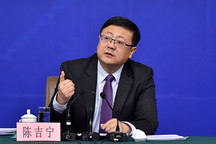 環保部長談大氣污染：環保工作“負重前行”，將對高污染車采取六項措施