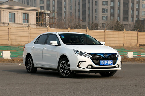 图集 | 2016款 比亚迪秦EV300 尊荣型 续航里程长/配置极高