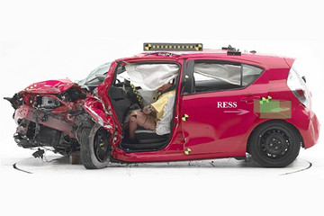 给消费者更多安全感，聊聊电动汽车碰撞测试和电池安全