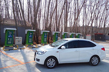 紅星中影百里行，江淮iev5車主勘察充電樁137個，發現罕見巨無霸充電站