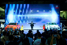 拼造型不輸領(lǐng)克，比技術(shù)小勝長城，第一次參加車展的江鈴有看頭
