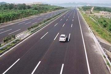 董揚(yáng)：不單是道路交通法應(yīng)該修改
