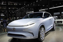 新能源汽车补贴与销量走低 里程红线成拦路虎