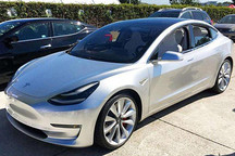 特斯拉Model 3功能列表 包括全自動駕駛