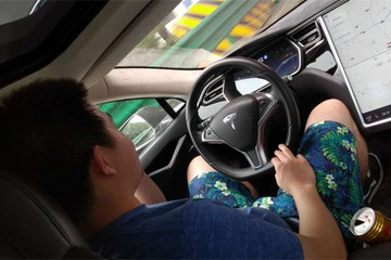 EV英雄会青海集结赛，特斯拉Model S 90D从洛阳到西安轻松通关小Boss