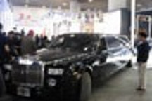 20分鐘才停入展臺(tái)的尷尬加長(zhǎng)車