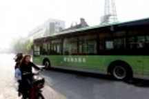 江蘇南通首批30輛混合動力公交車投入運營