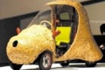 日本人設(shè)計(jì)竹身電動(dòng)車亮相首屆北京設(shè)計(jì)展