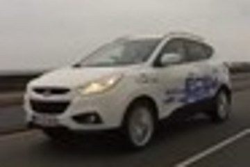 现代燃料电池电动汽车试驾