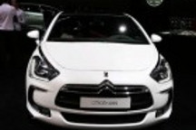 雪鐵龍DS5混動車成為法國總統奧朗德座駕