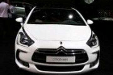 雪铁龙DS5混动车成为法国总统奥朗德座驾