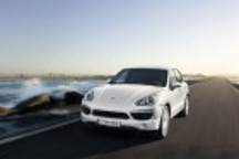 新一代保時捷卡宴諜照曝光 增混合動力車型