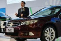 七成上市車企中報預增 比亞迪業績漲近30倍