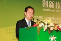 李毅中：節(jié)能與新能源汽車(chē)推廣要分階段實(shí)施
