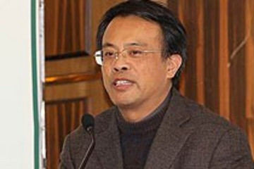 中國新能源汽車重心不能放在混合動力上