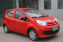 電動(dòng)汽車火爆背后難掩掛牌難題