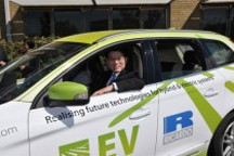 搭載0.8L排量2缸發動機 英國里卡多公司展出新增程式電動車