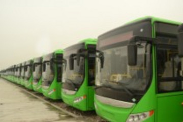 “示范”走向“普及” 郑州新能源公交车达1570辆