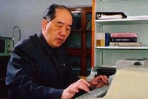 田昭武院士撰文評新政：企業(yè)應(yīng)發(fā)展增程電動車