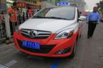通州200輛電動(dòng)出租車上崗 起步價(jià)10元/3公里