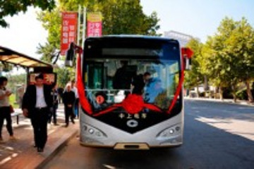 “烟台智造”电动客车下线 首批将发往长沙