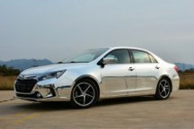 最快的自主車 搶先測試比亞迪秦電動車