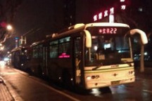 上海纯电动公交线路再扩容 22路投用双电公交车