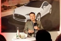 特斯拉Model E原型車將于2015年第一季亮相