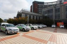新能源汽車駛進(jìn)上海高校示范
