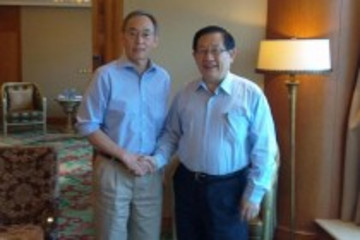 科技部部長(zhǎng)萬鋼會(huì)見美國(guó)前能源部長(zhǎng)朱棣文