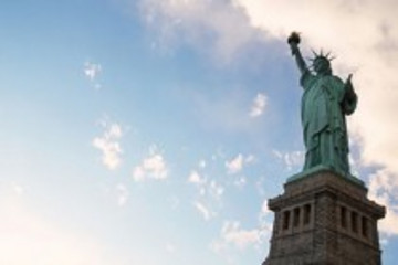 美国仍坚持百万辆电动车目标 今年仅完成一成