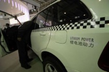 新能源汽车加速推广 锂电材料或大幅提升