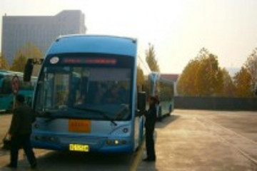 慢充模式受困 临沂改走换电纯电动公交路线