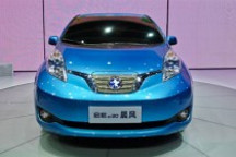 广州到2015年将推广1万辆新能源车 建105个充电站