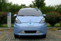 纯电动车分时租赁在同济校区启动 日租金131元