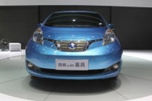 模式创新成破局关键 发展电动车事业需形成合力