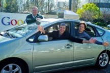 无人驾驶汽车2035年销量或达1180万辆