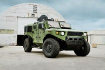 美軍測(cè)試全新混動(dòng)戰(zhàn)車 搭載斯巴魯引擎