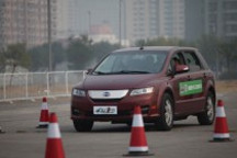 节能减排成共识 新能源汽车进入快速增长期