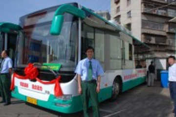 昆明新能源汽車達(dá)1000輛 每天節(jié)約燃油5000升