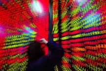 政策利好 近30只新能源汽车概念股集体涨停