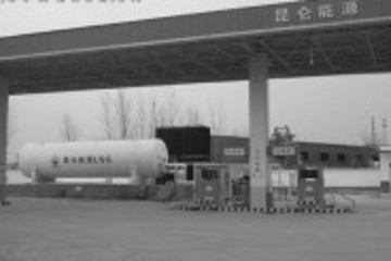 济南LNG公交车增多 加气站待“扩编”