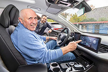 这一次，小鹏又向爱驰“开炮”