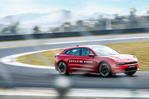 品牌成立一周年，極氪開始飄了？