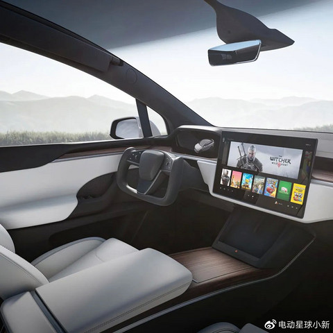 特斯拉新款Model S 内饰