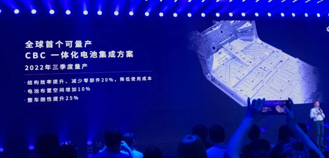 50萬配置只賣不到20萬，手握低價(jià)密碼的零跑C11要和蔚小理硬剛？