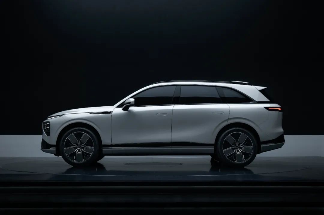 G9首發(fā)亮相，小鵬汽車總裁夏珩：我們相信比特斯拉做得好