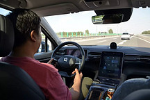 十年搜索指数十年汽车变革，特斯拉\蔚来\小鹏做对了什么？