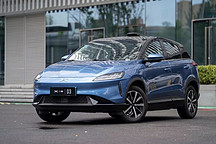 小鹏出老车主新政，补贴一万或三年保值六折，老车主血赚了？！